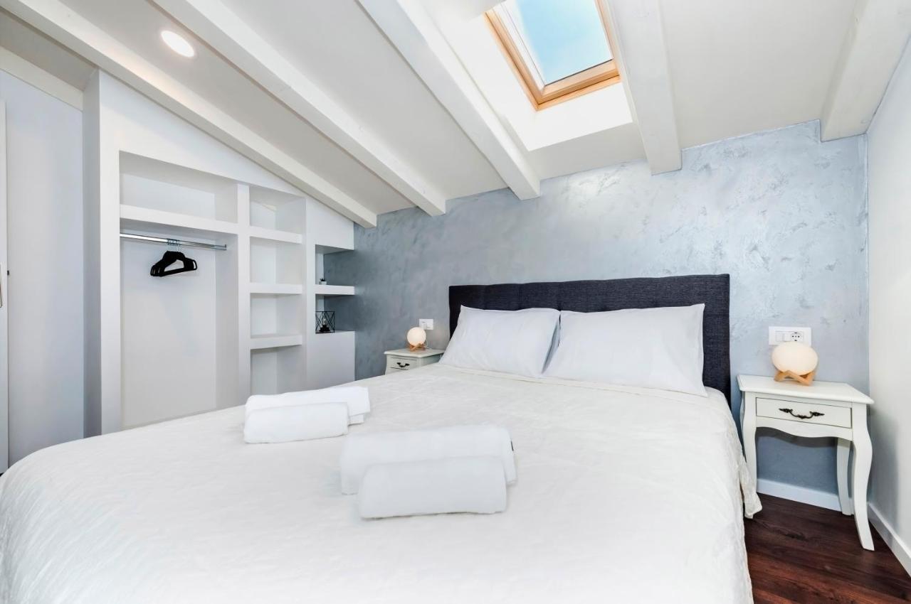 Deluxe Apartments A&A - 2 Ровин Екстериор снимка