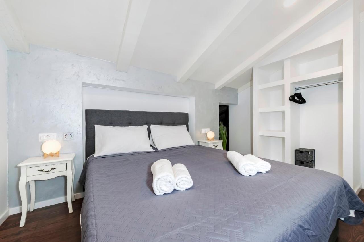 Deluxe Apartments A&A - 2 Ровин Екстериор снимка