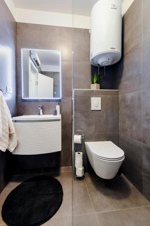 Deluxe Apartments A&A - 2 Ровин Екстериор снимка