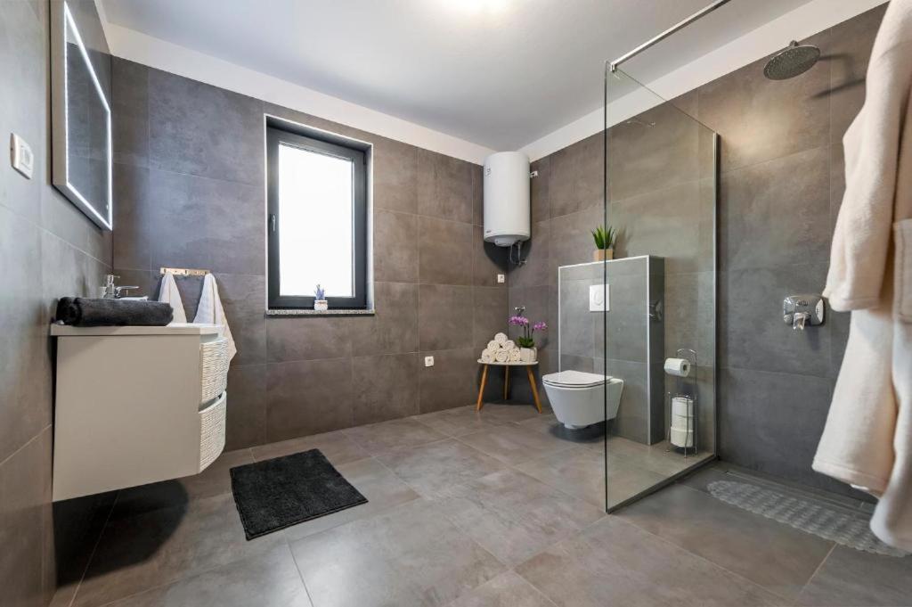 Deluxe Apartments A&A - 2 Ровин Екстериор снимка